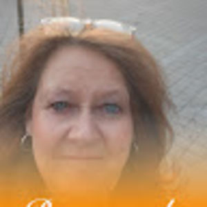 Meet your Posher, Kendra